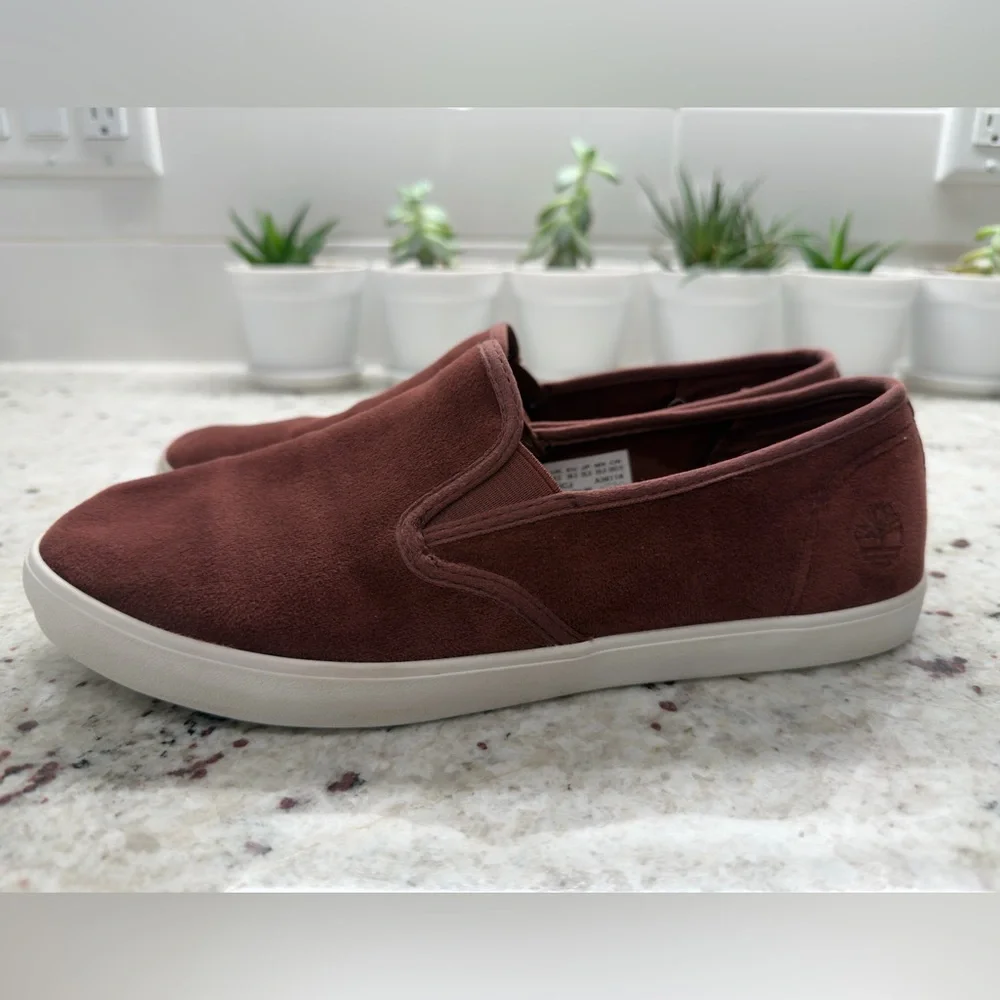Timberland Women's Suede Slip-On Sneakers‎ – Burgundy